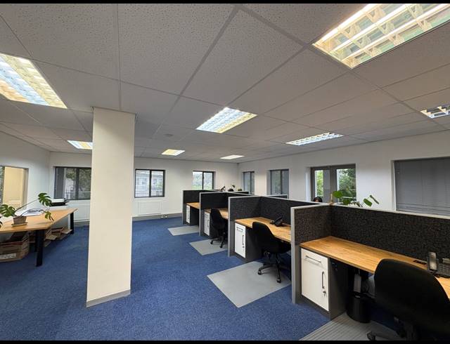 197M² OFFICE TO LET IN CENTURY CITY
